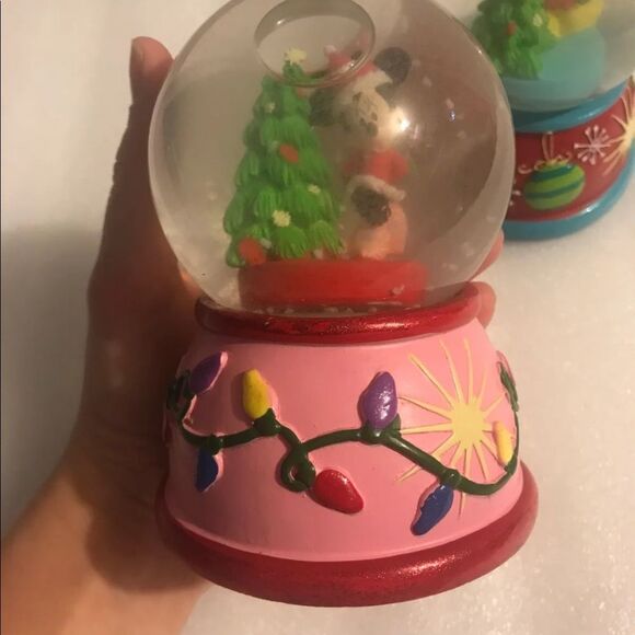 Disney mickey mouse and minnie mouse musical christmas snow globes set - Picture 7 of 8